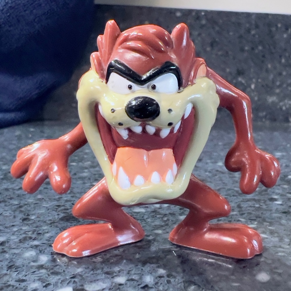 Looney Tunes Tasmanian Devil Figurine, 1998